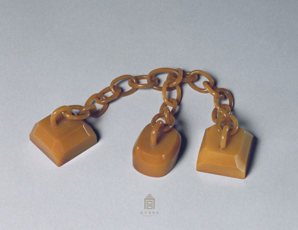 乾隆帝田黄三联玺 | 学习强国